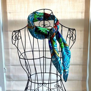 Versace look satin scarf 26”x26” *new in bag*